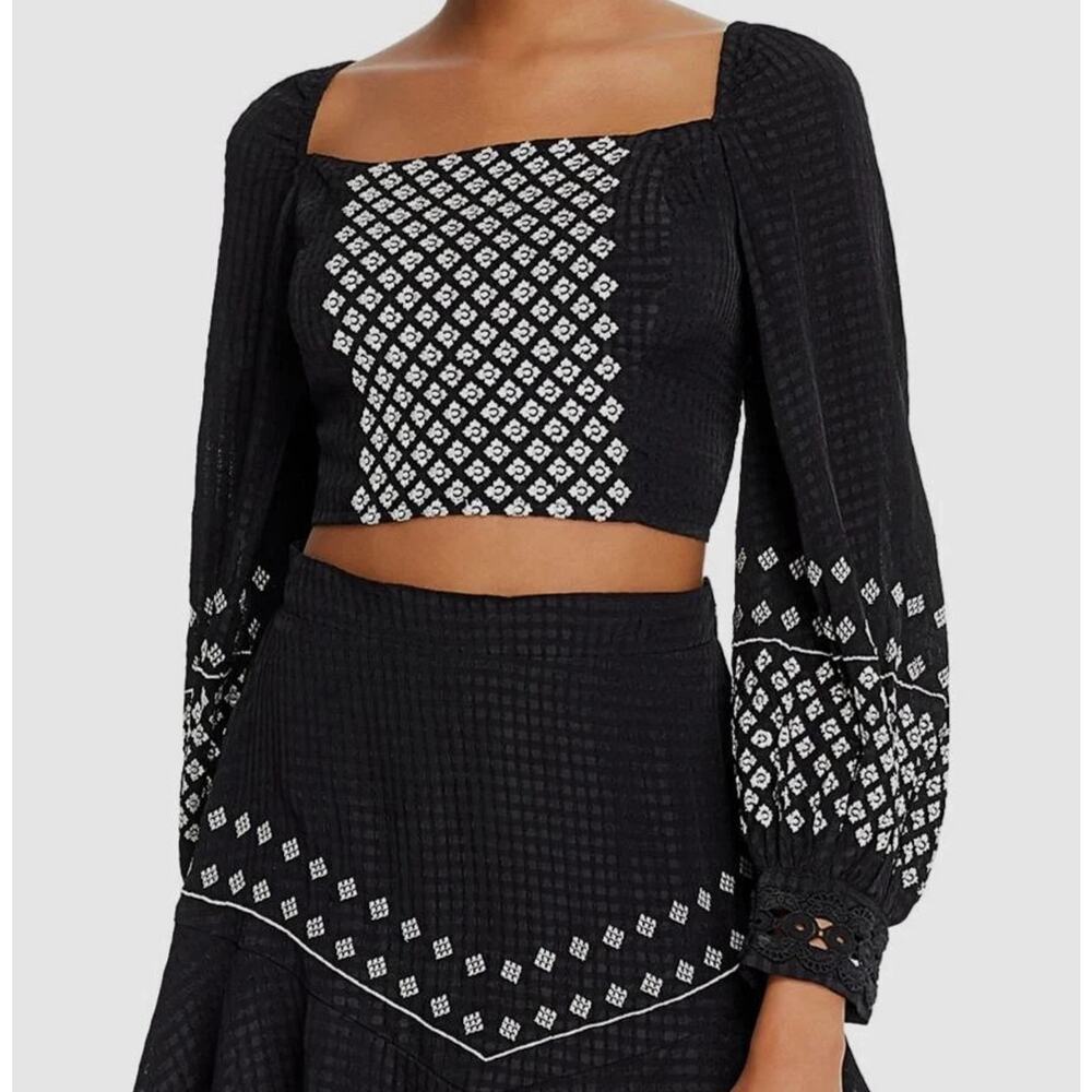 Rahi Women's Black Long-Sleeve Embroidered Square Neck Cropped Top XS A001532